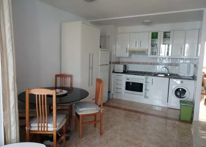 Apartamento En Albufereta Con Vistas Al Mar Appartamento