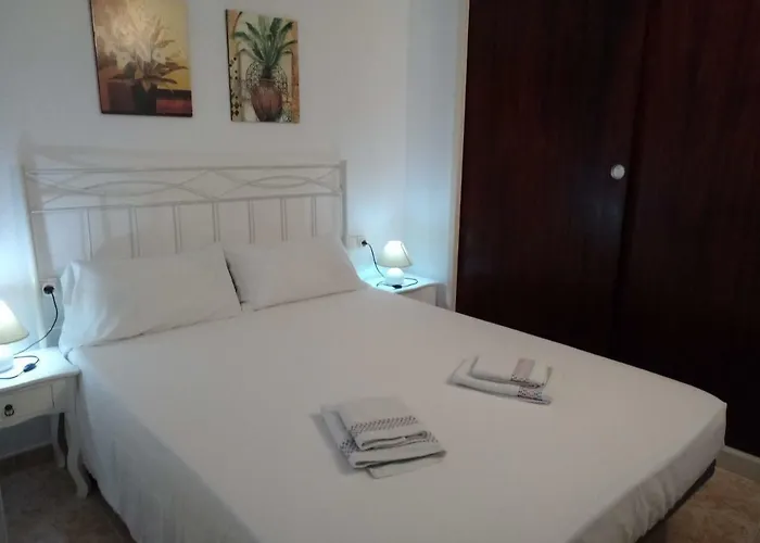 Apartamento En Albufereta Con Vistas Al Mar Appartamento